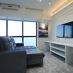 Tropical Executive 817 With View