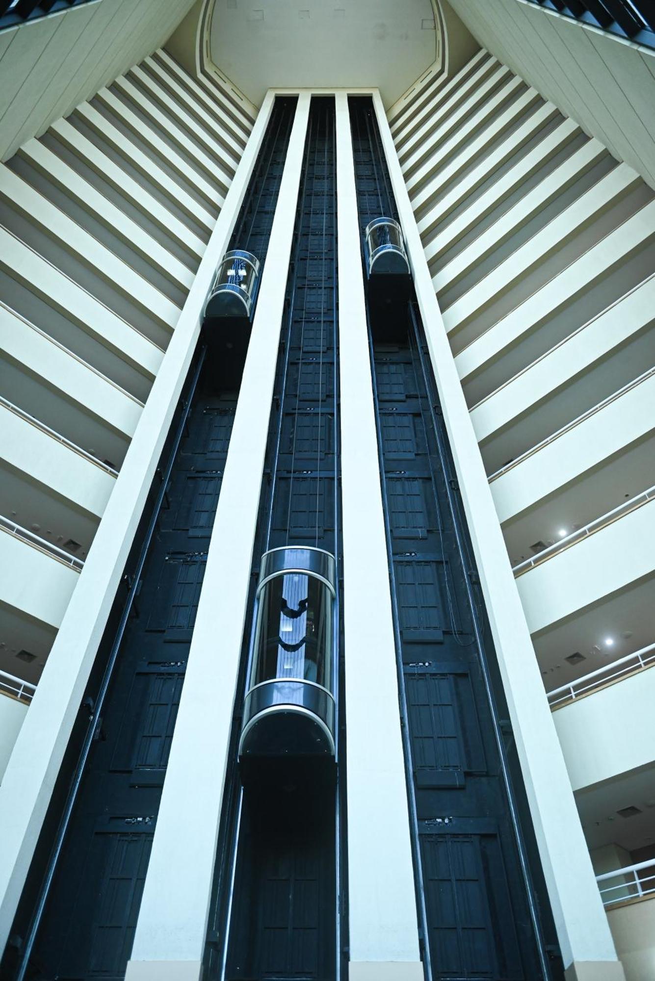 Tropical Executive 817 With View Hotel